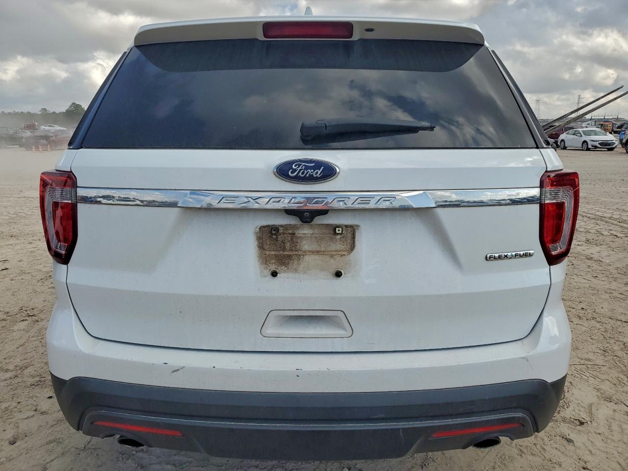 2016 FORD EXPLORER photo 6