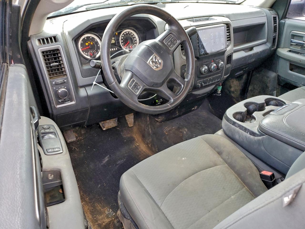 2016 RAM 2500 ST photo 8
