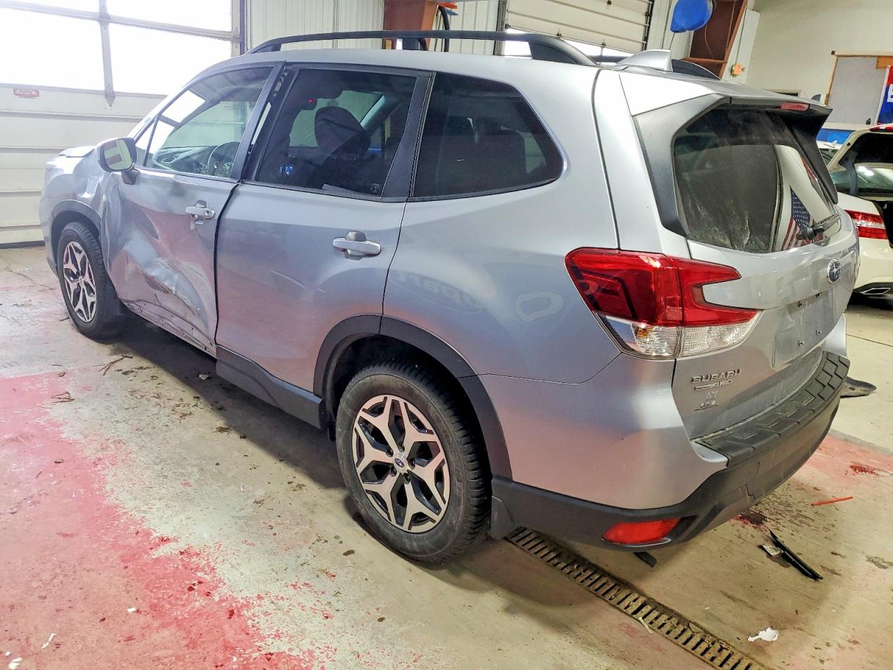 2020 SUBARU FORESTER PREMIUM photo 2