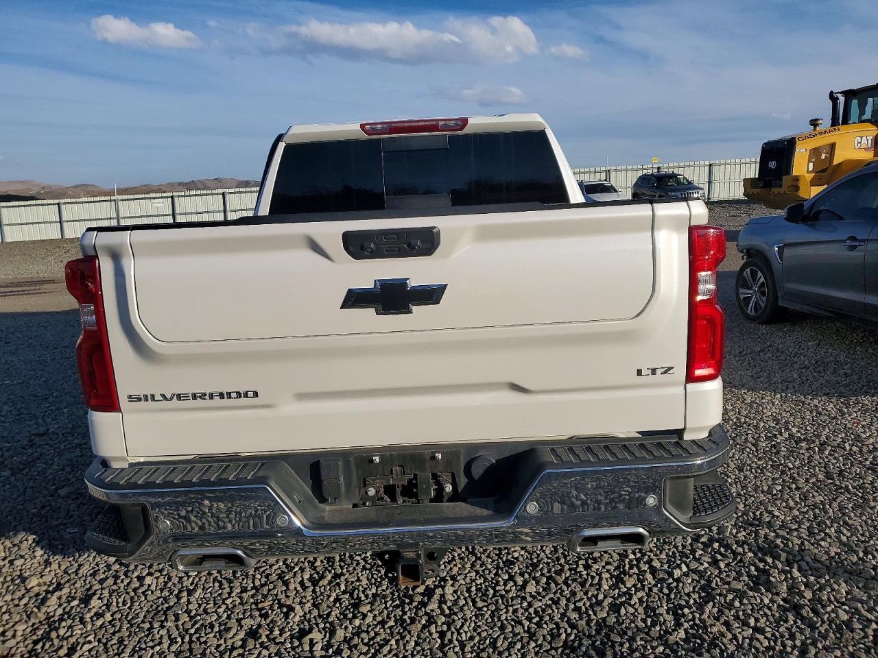 2024 CHEVROLET SILVERADO K1500 LTZ photo 6
