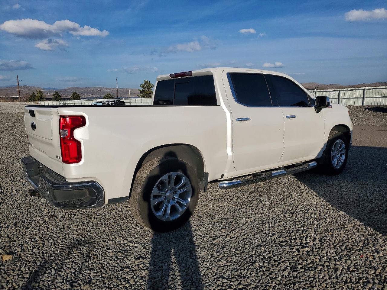 2024 CHEVROLET SILVERADO K1500 LTZ photo 3