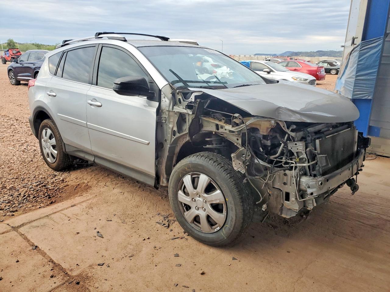 2015 TOYOTA RAV4 LE photo 4