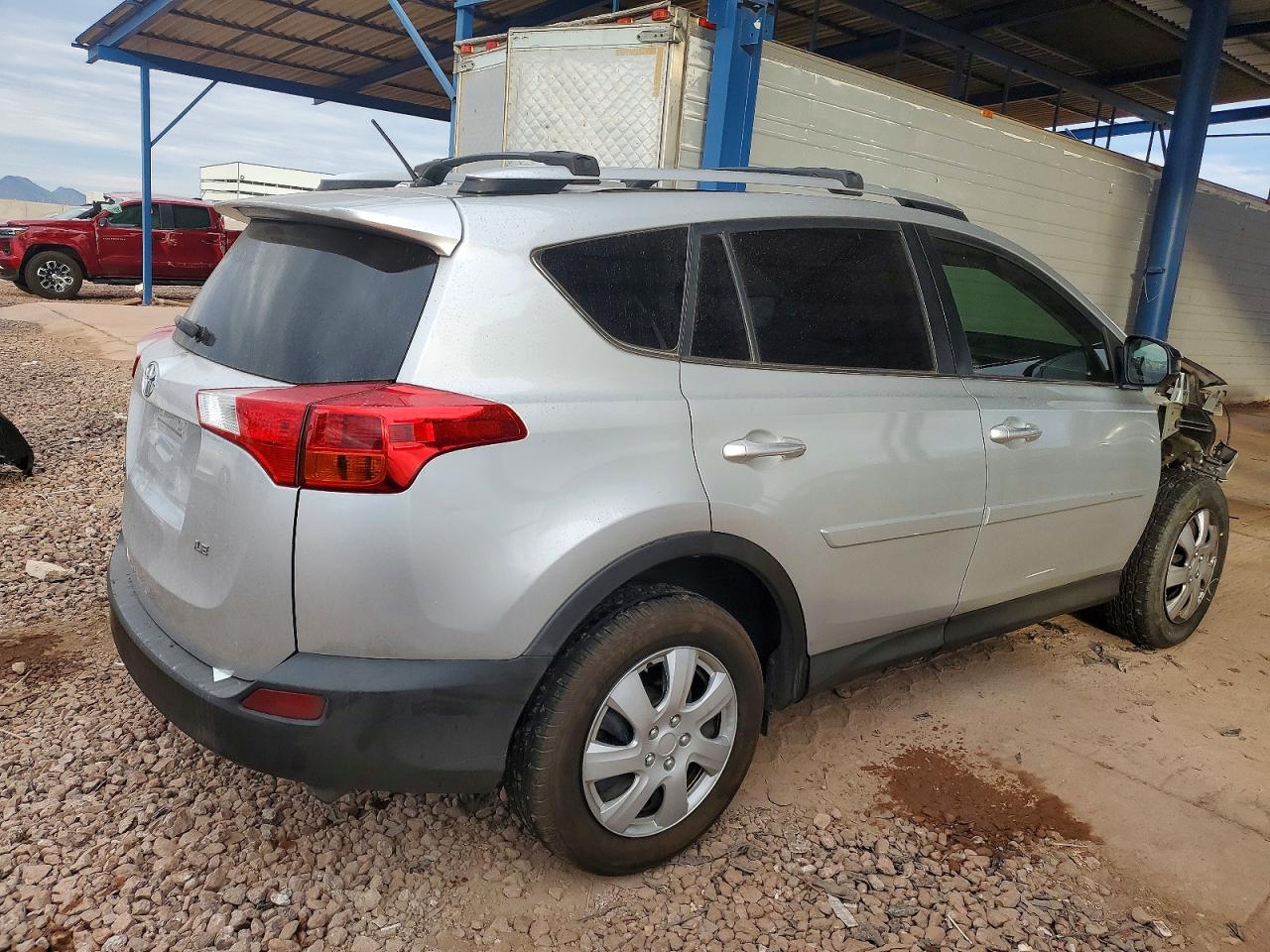 2015 TOYOTA RAV4 LE photo 3