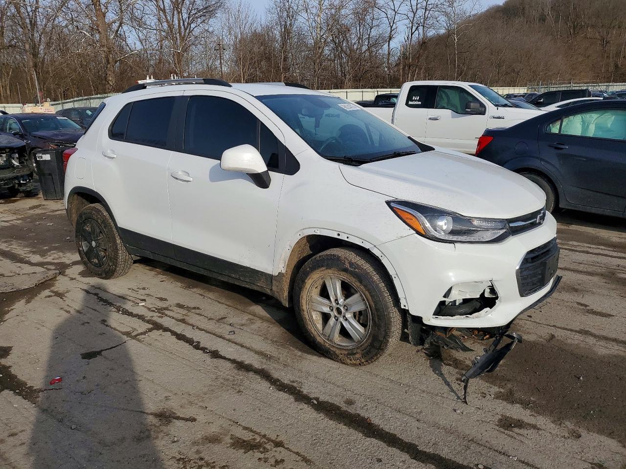 2021 CHEVROLET TRAX 1LT photo 4