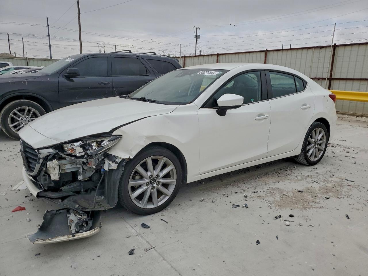 2017 MAZDA 3
