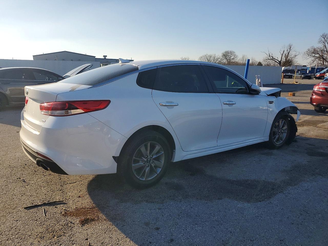 2016 KIA OPTIMA LX photo 7