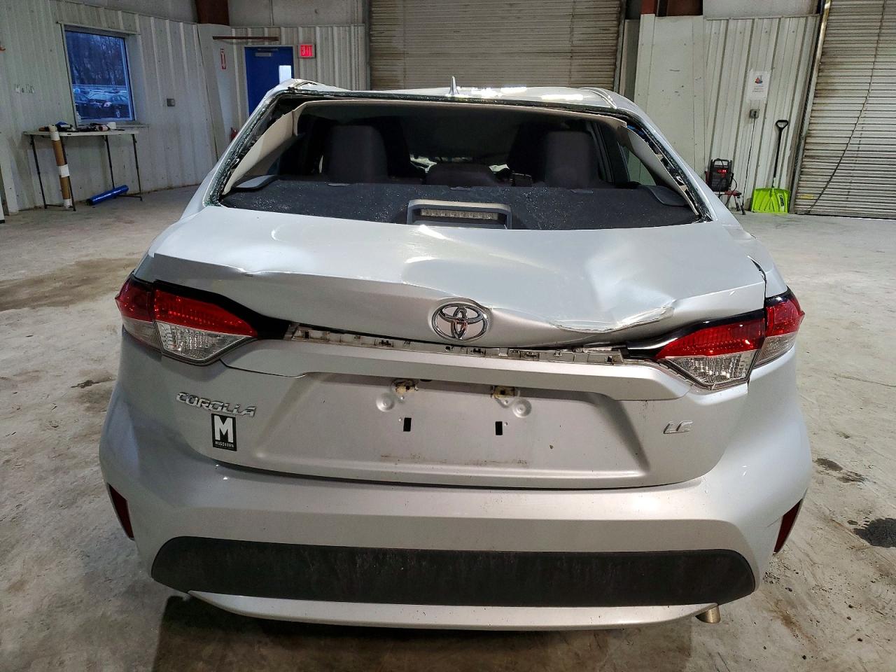 2020 TOYOTA COROLLA LE photo 11