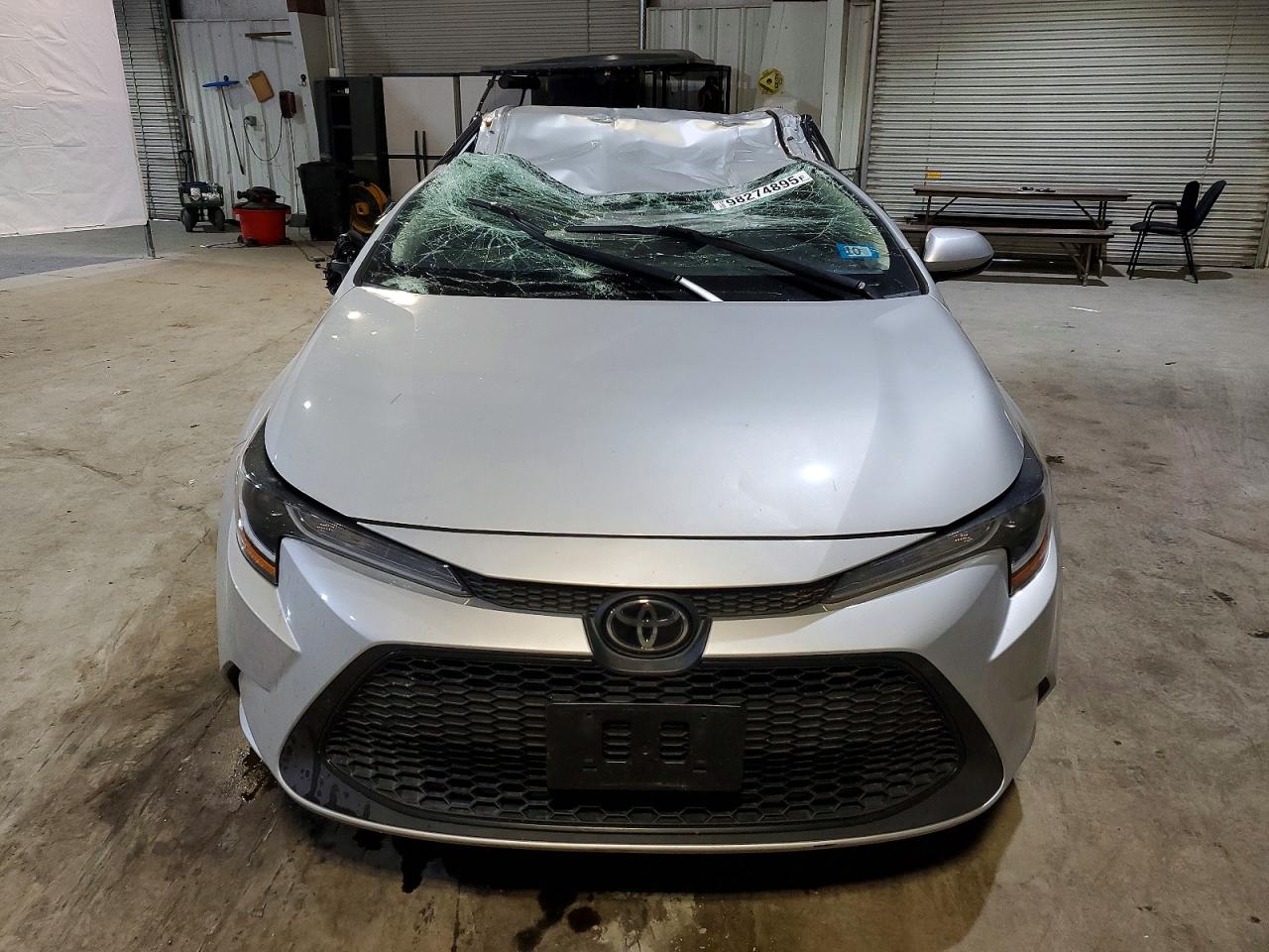 2020 TOYOTA COROLLA LE photo 9