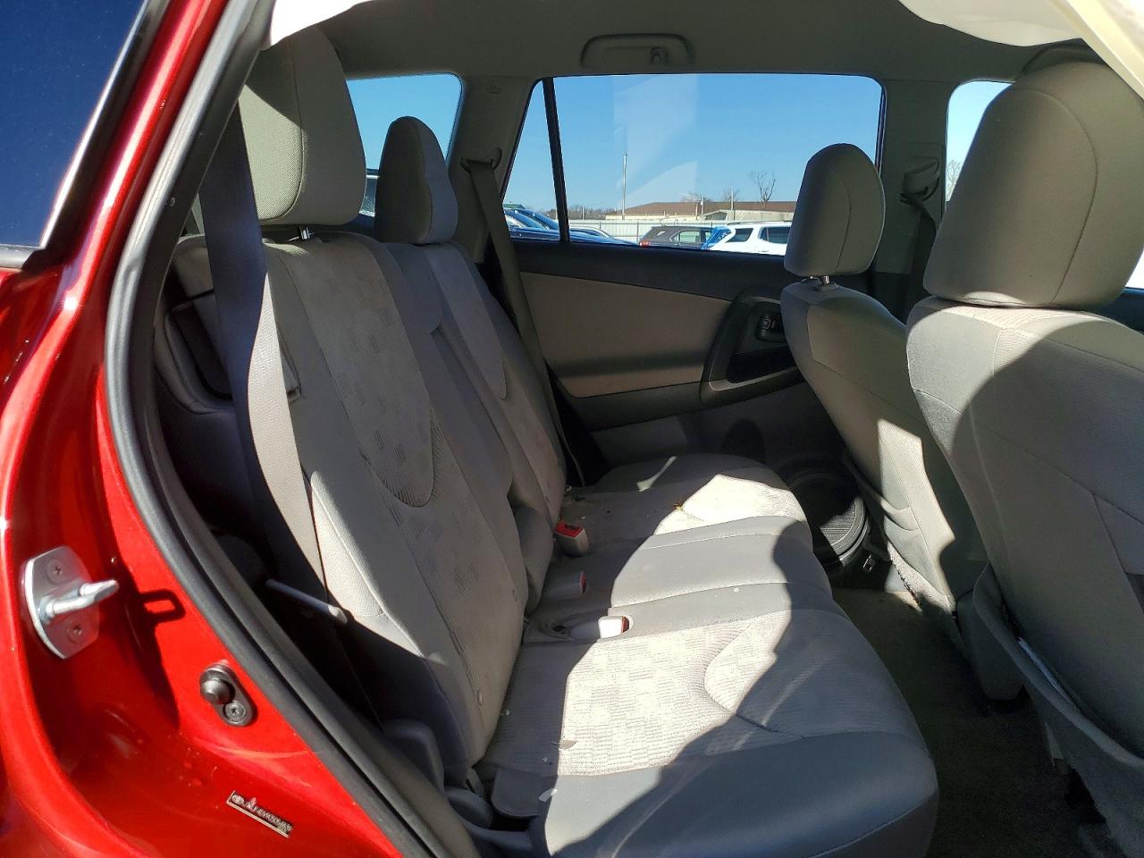 2012 TOYOTA RAV4 photo 19