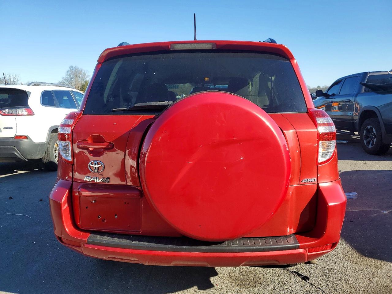 2012 TOYOTA RAV4 photo 11