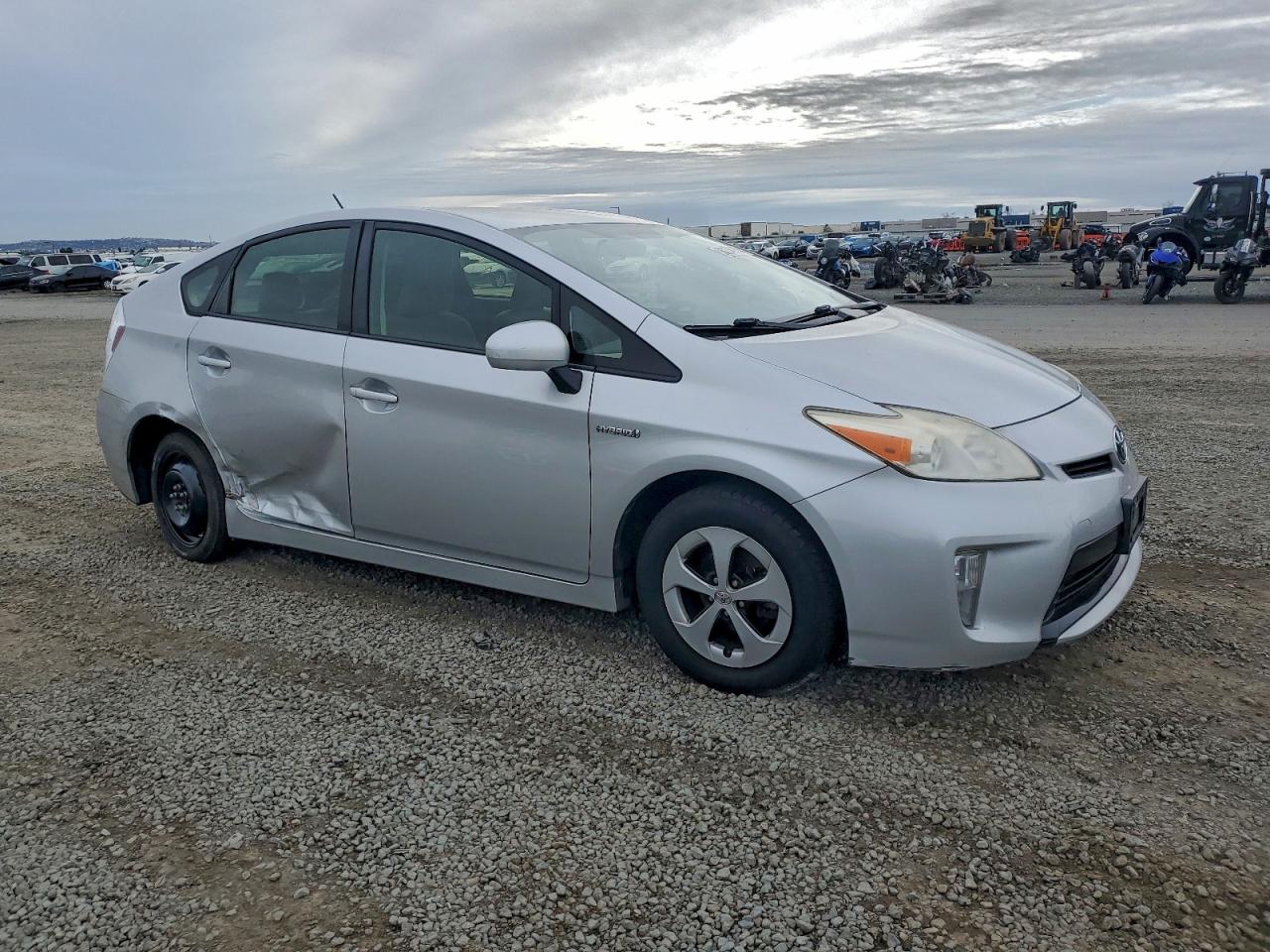 2012 TOYOTA PRIUS photo 7