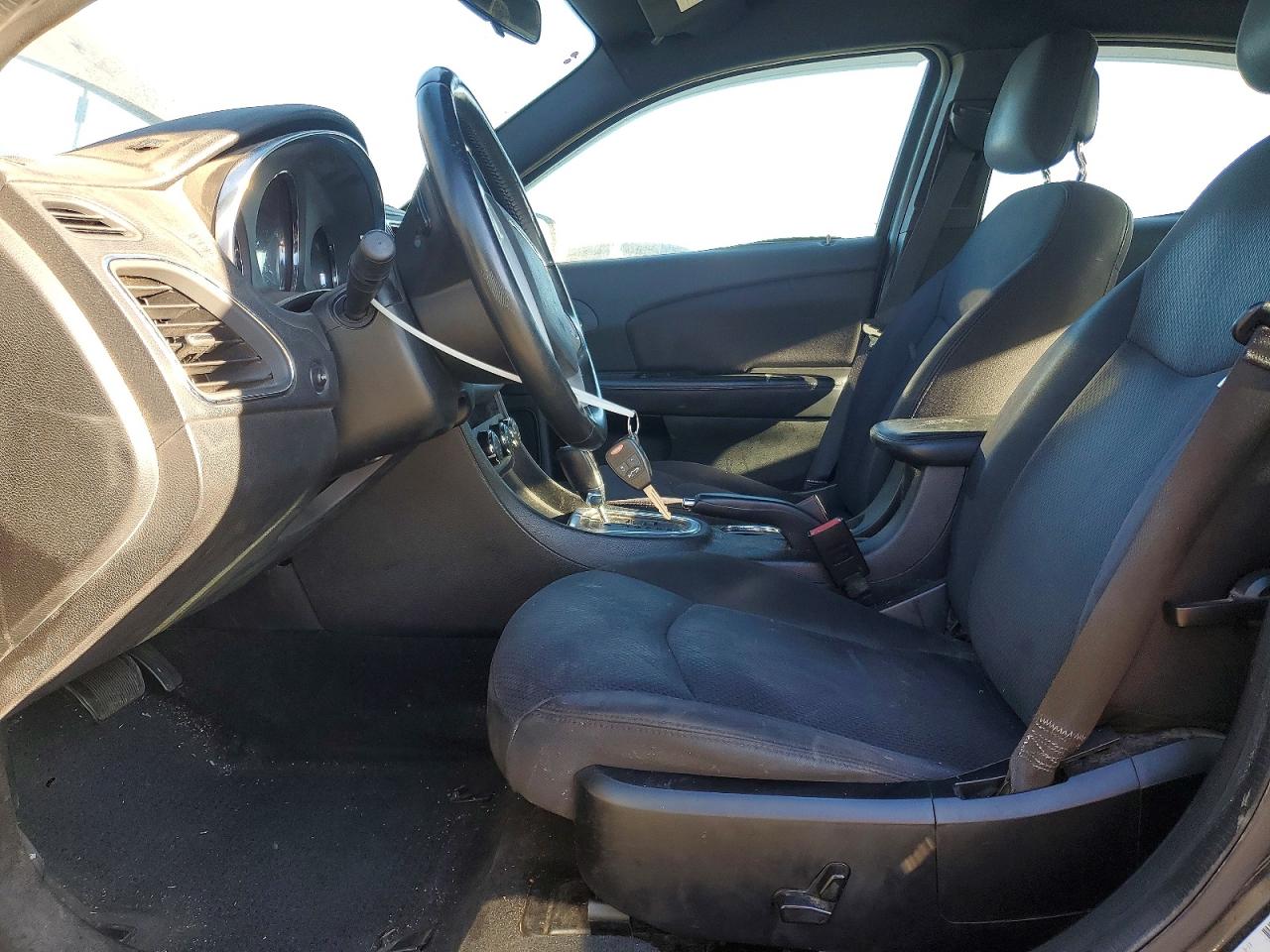 2013 CHRYSLER 200 TOURING photo 7