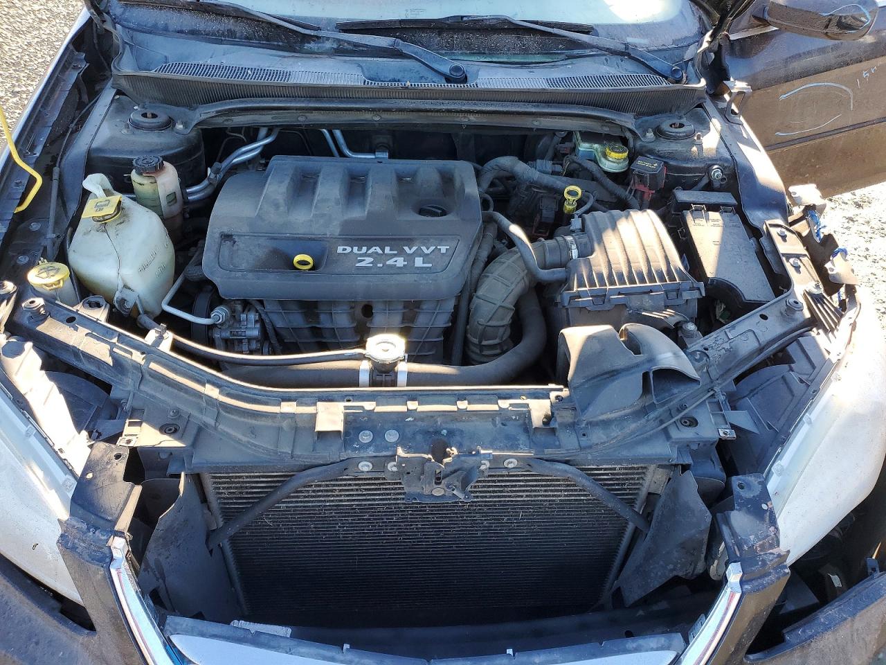 2013 CHRYSLER 200 TOURING photo 11