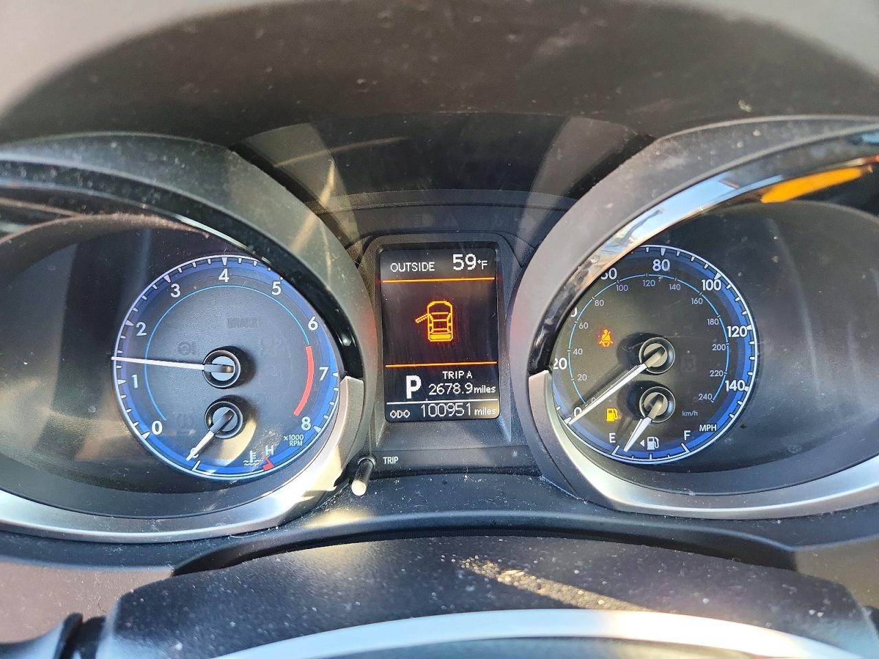 2014 TOYOTA COROLLA L photo 9