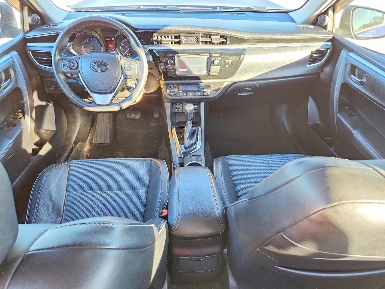 2014 TOYOTA COROLLA L photo 8