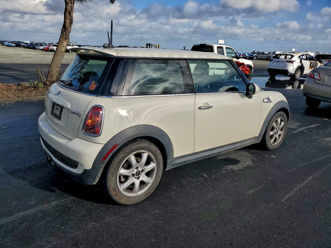 2008 MINI COOPER S photo 3