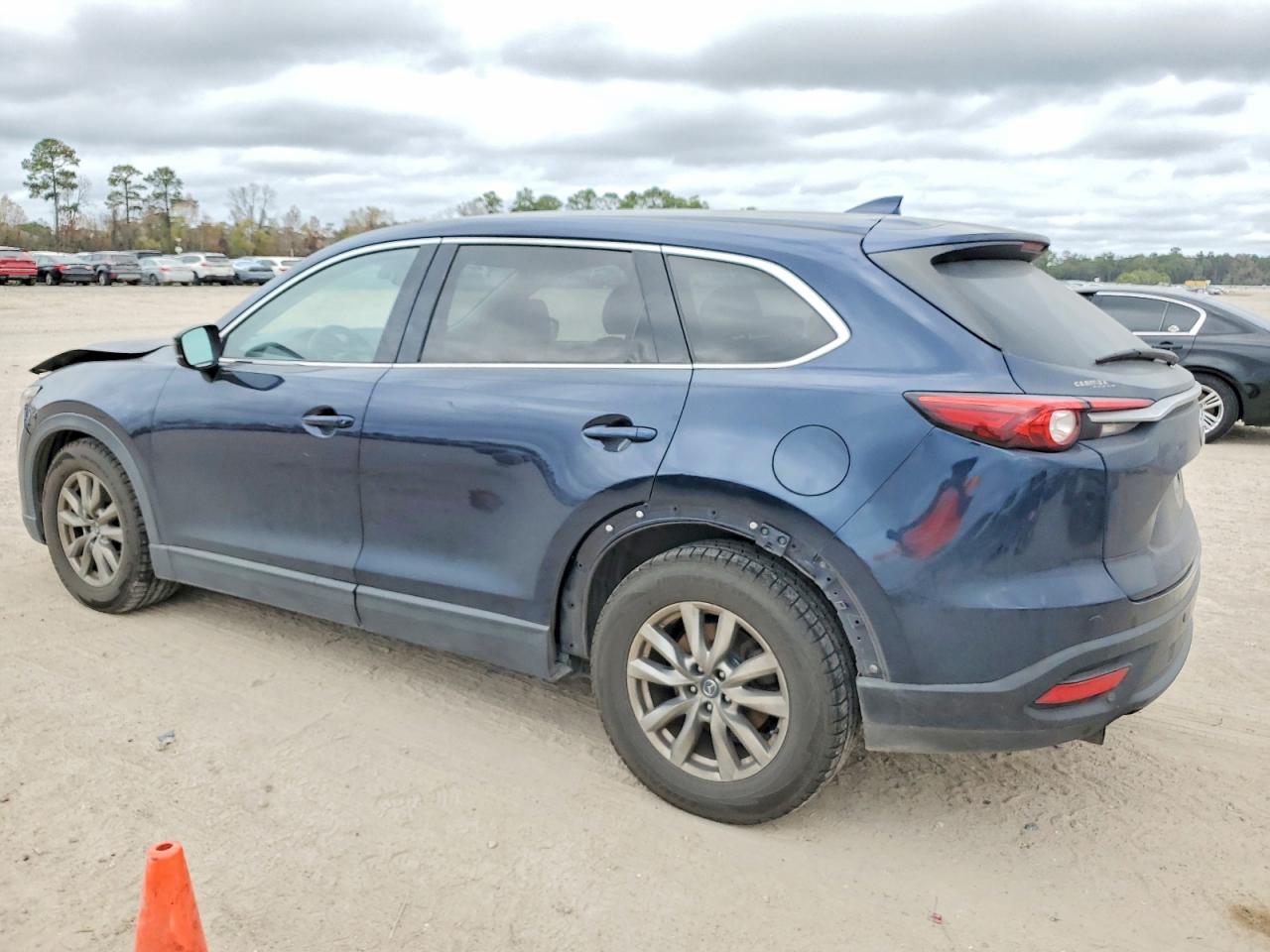 2016 MAZDA CX-9 TOURING photo 2