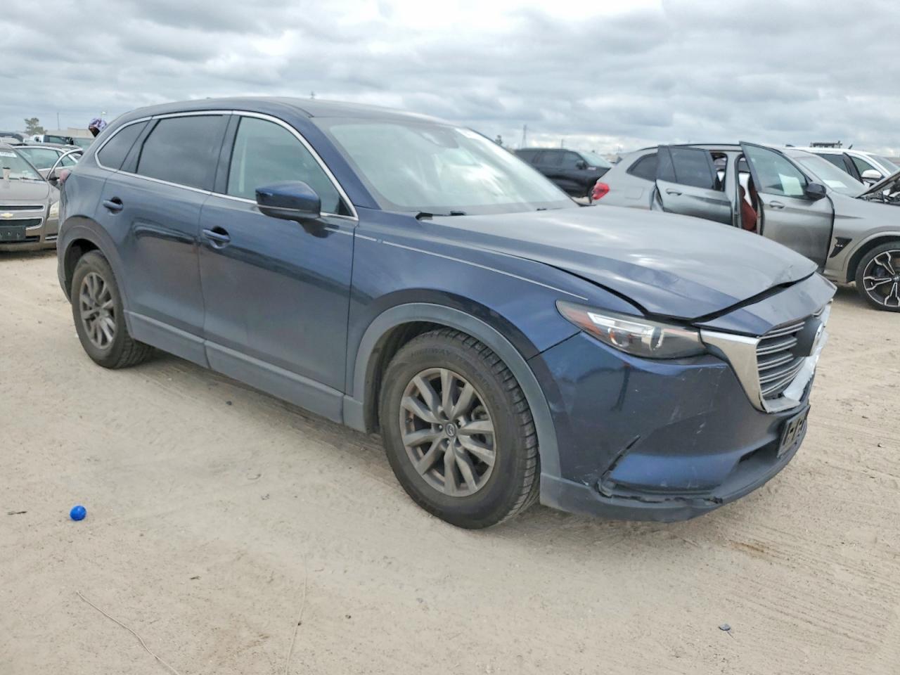 2016 MAZDA CX-9 TOURING photo 4