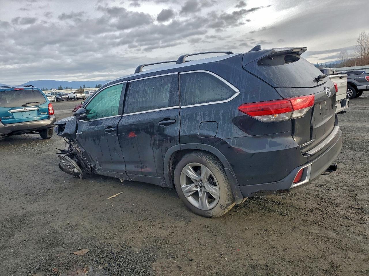 2017 TOYOTA HIGHLANDER HYBRID LIMITED photo 3