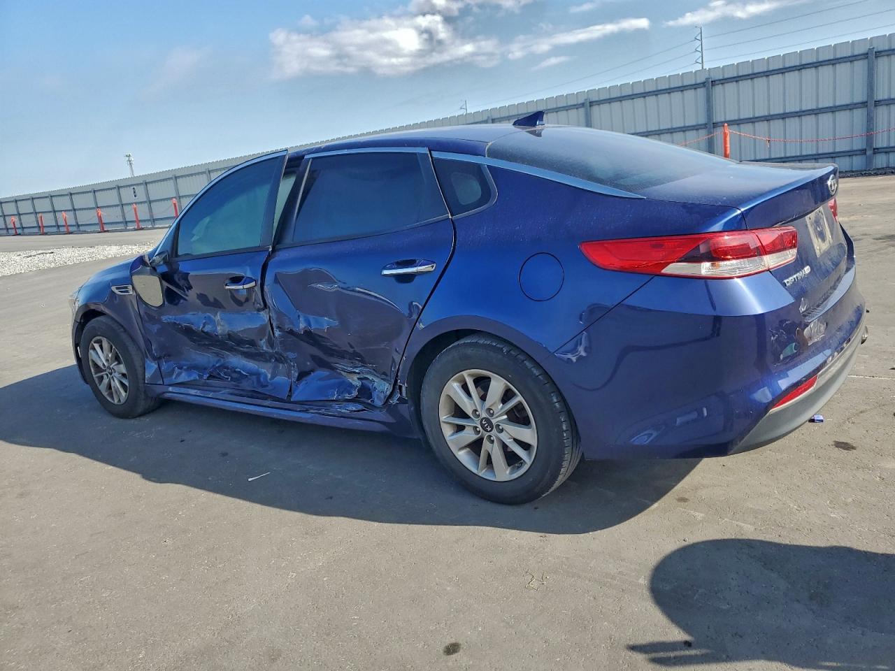 2018 KIA OPTIMA LX photo 2