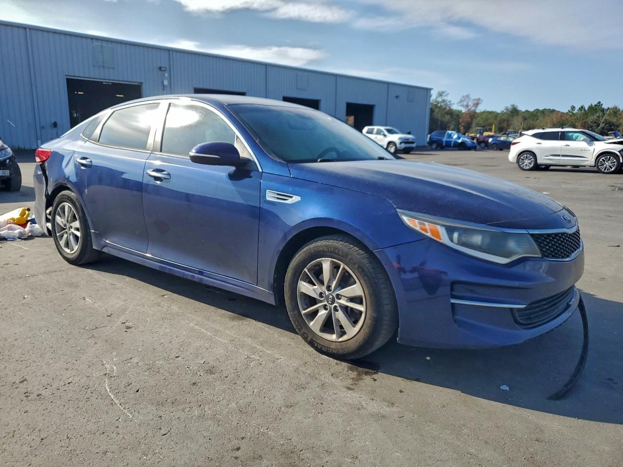 2018 KIA OPTIMA LX photo 4