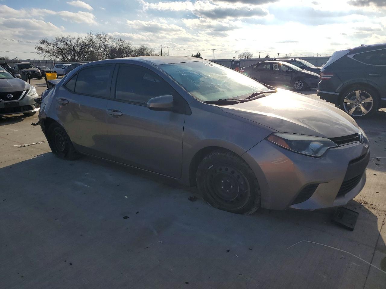 2014 TOYOTA COROLLA L photo 4