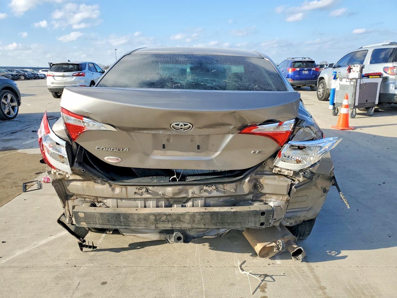 2014 TOYOTA COROLLA L photo 6