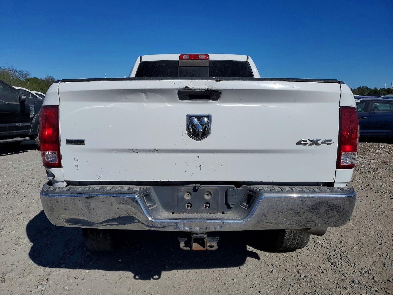 2017 RAM 2500 SLT photo 6