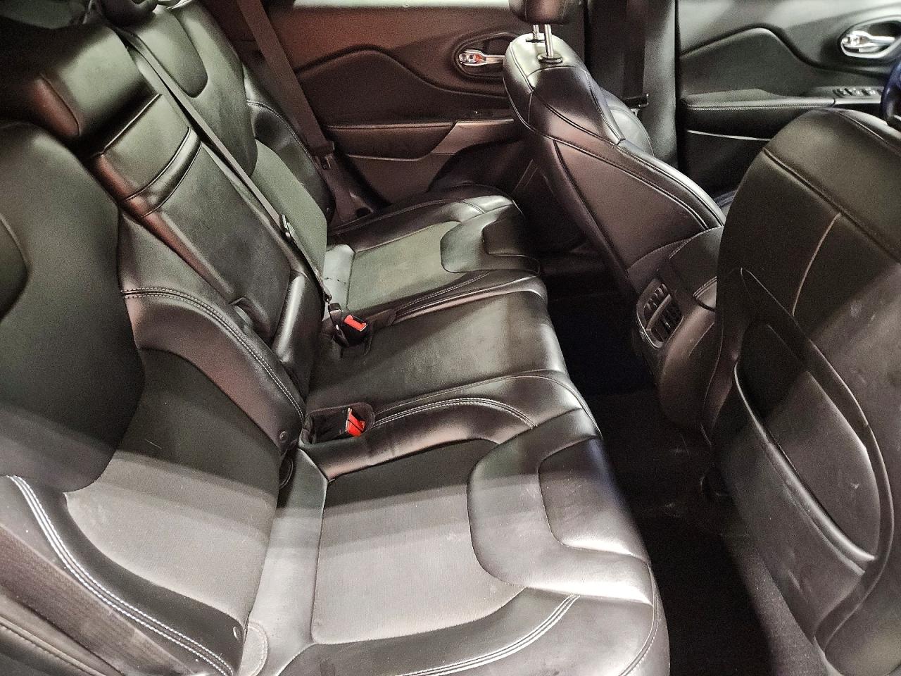 2019 JEEP CHEROKEE LATITUDE PLUS photo 10
