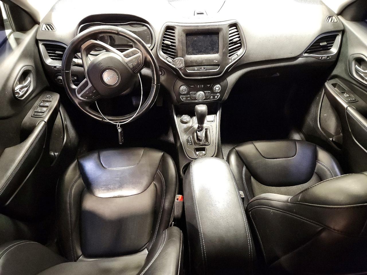 2019 JEEP CHEROKEE LATITUDE PLUS photo 8