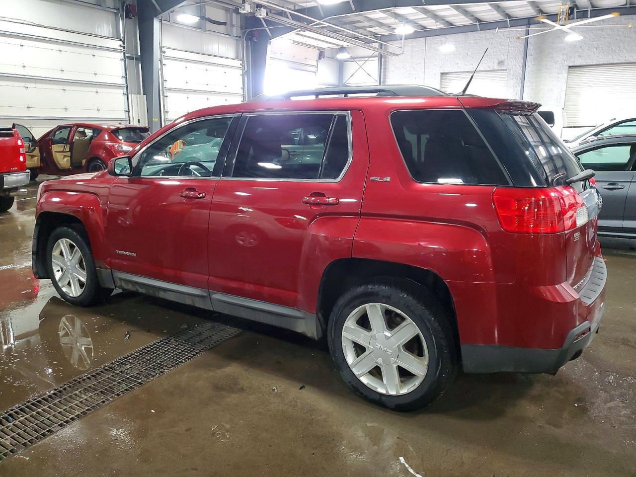 2011 GMC TERRAIN SLE photo 2