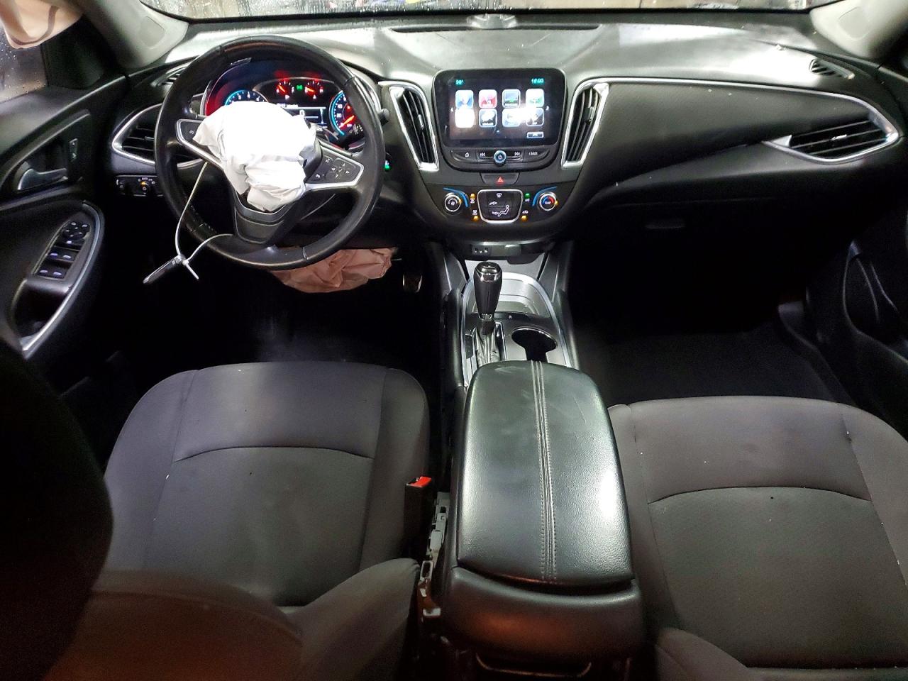 2017 CHEVROLET MALIBU LT photo 8