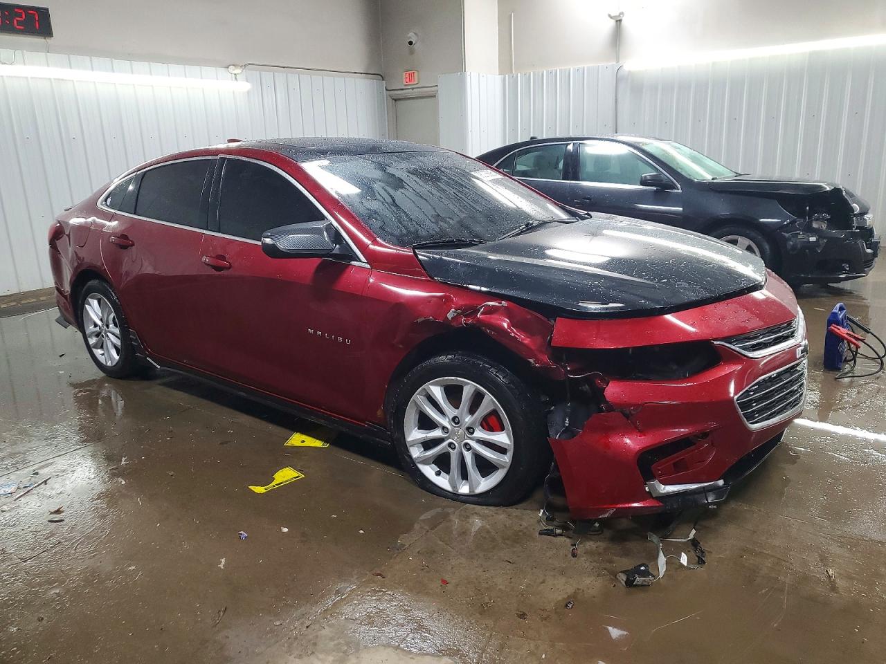 2017 CHEVROLET MALIBU LT photo 4