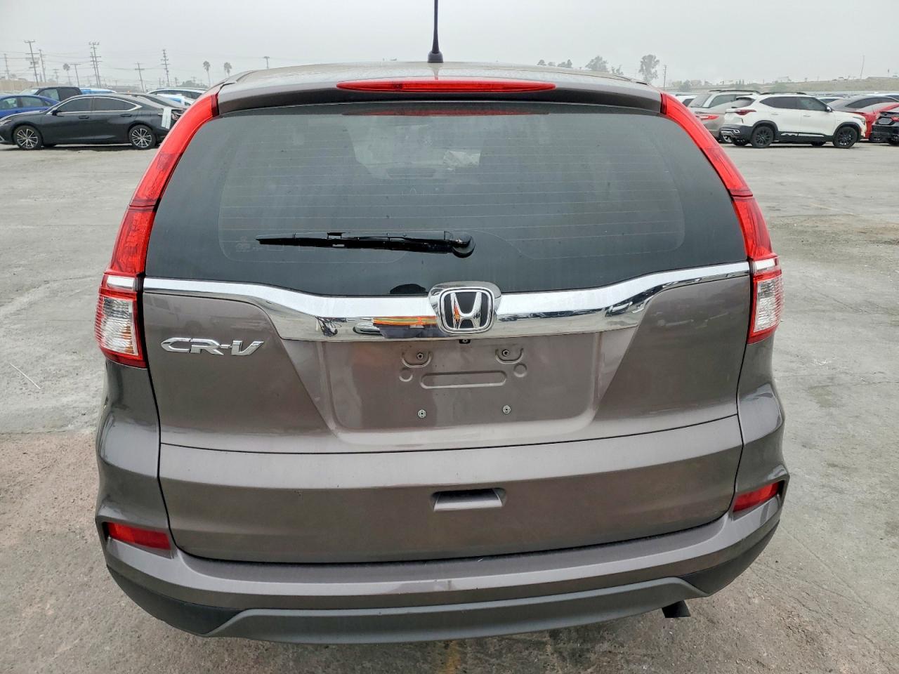 2015 HONDA CR-V LX photo 6