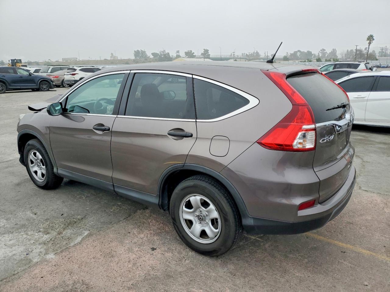 2015 HONDA CR-V LX photo 2