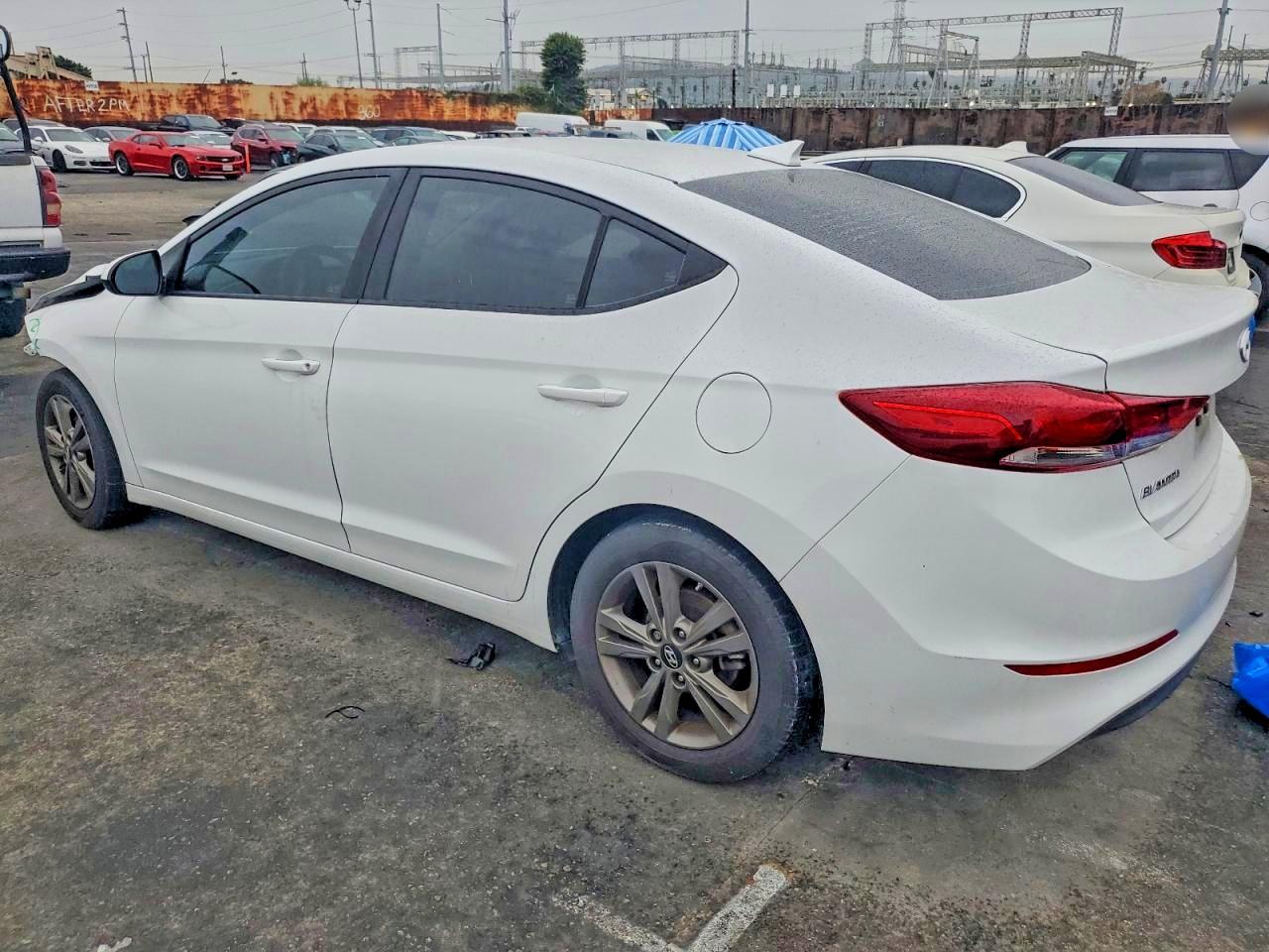 2018 HYUNDAI ELANTRA SEL photo 2