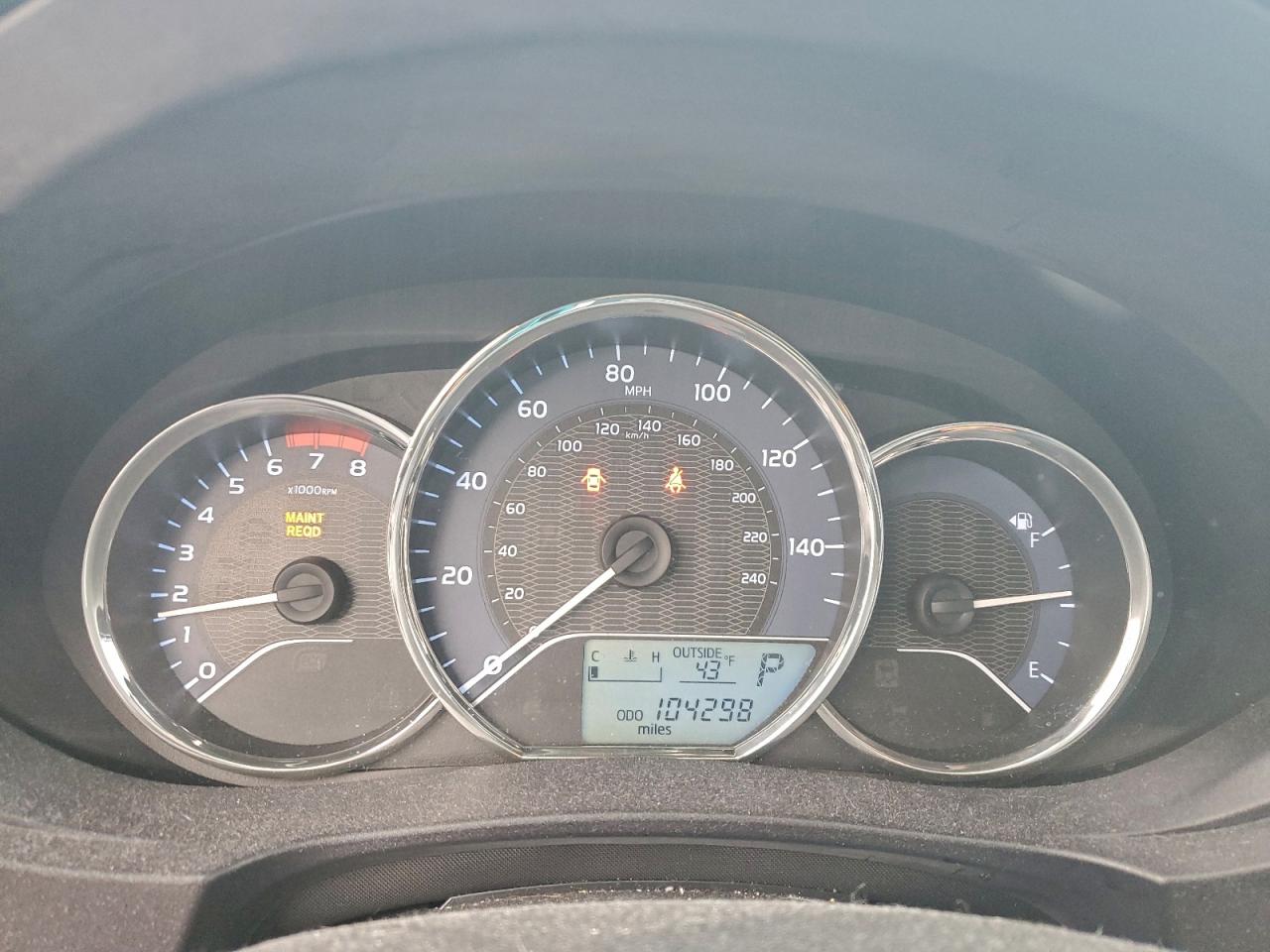 2014 TOYOTA COROLLA L photo 25