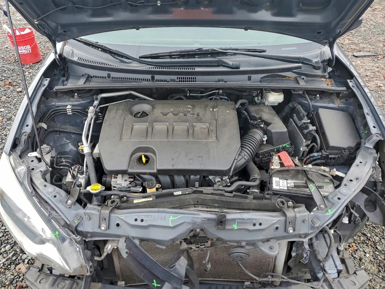 2014 TOYOTA COROLLA L photo 31