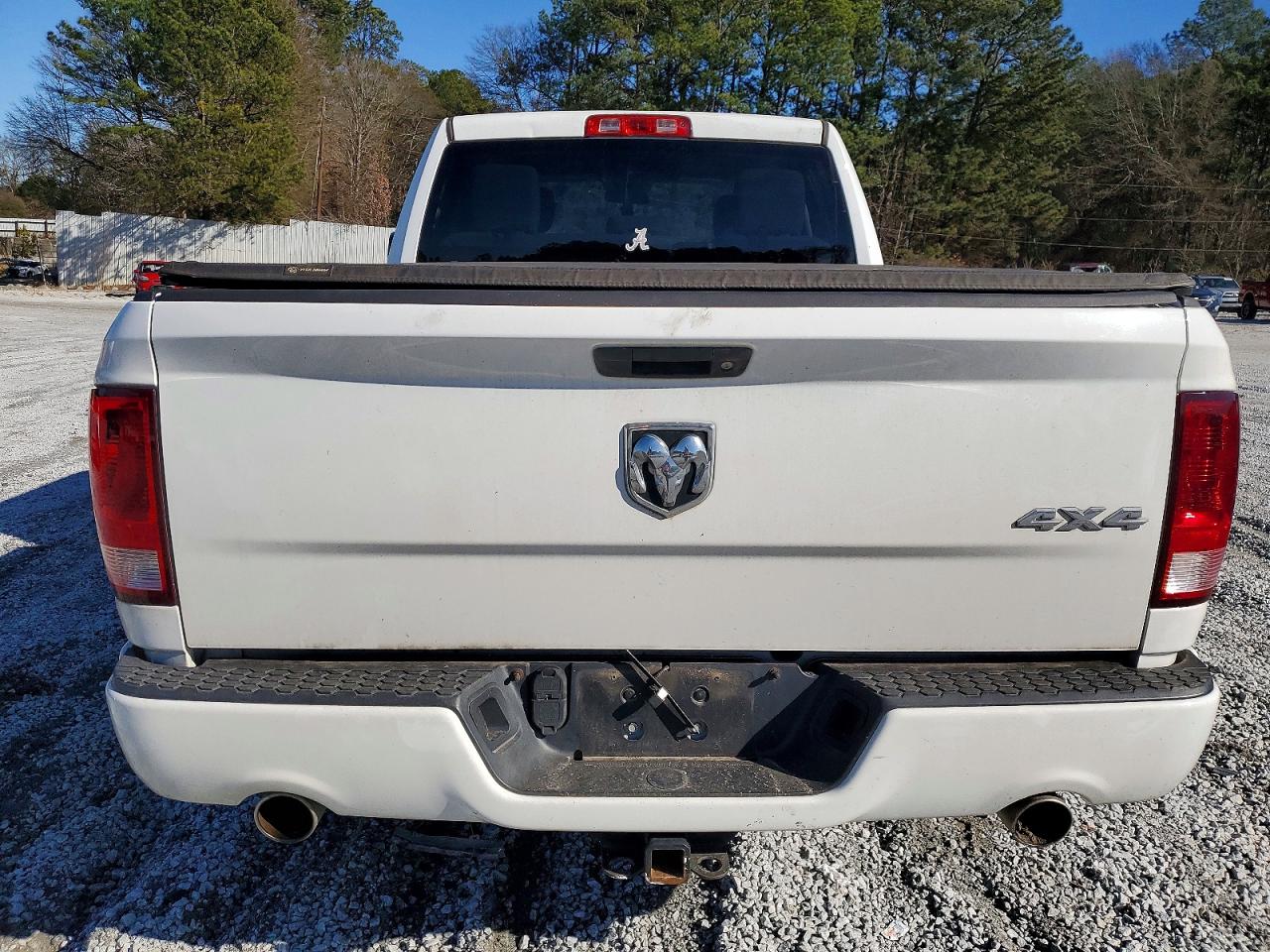 2014 RAM 1500 ST photo 6