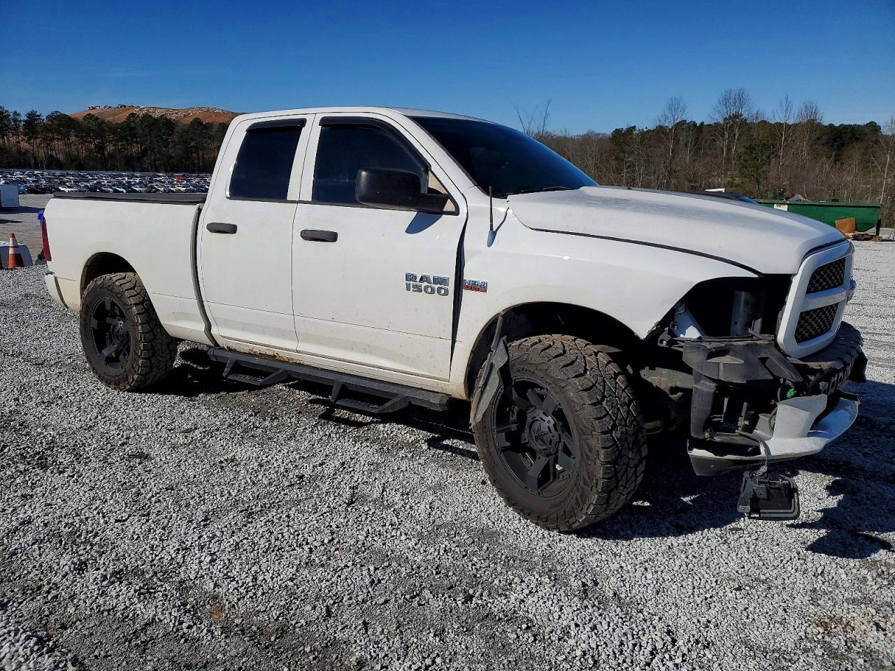 2014 RAM 1500 ST photo 4