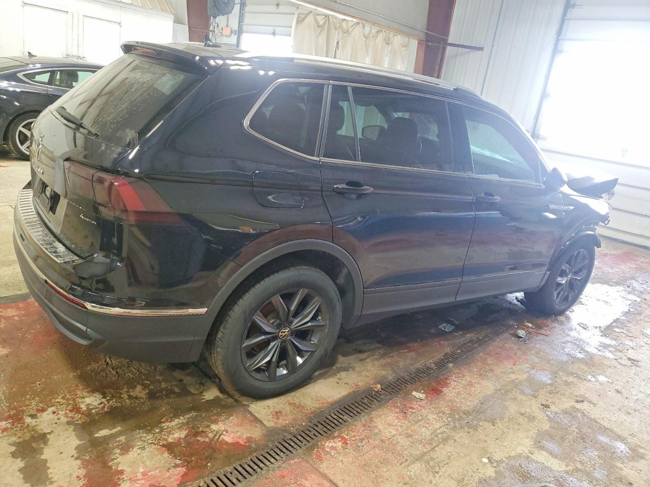2024 VOLKSWAGEN TIGUAN SE photo 3