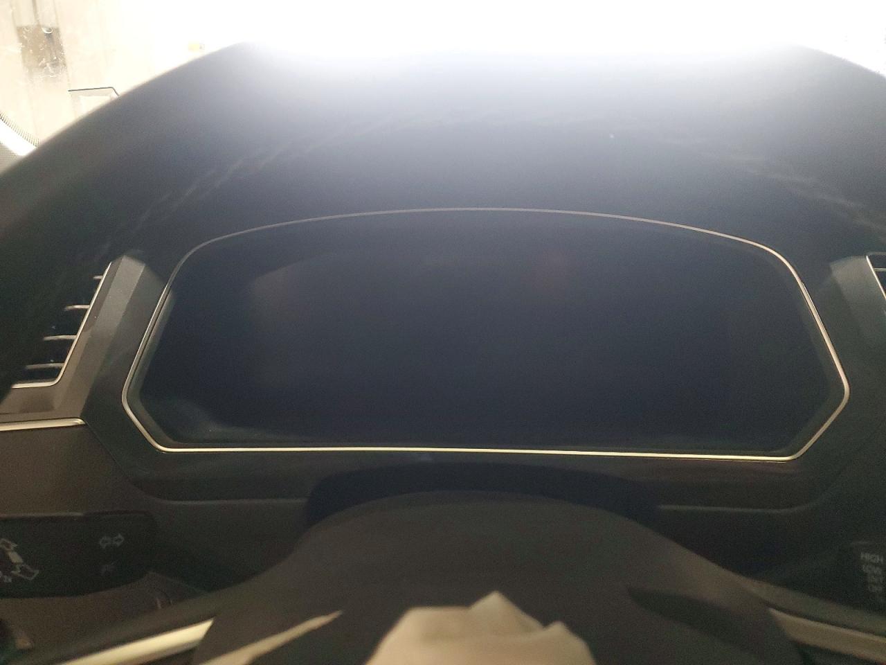 2024 VOLKSWAGEN TIGUAN SE photo 9