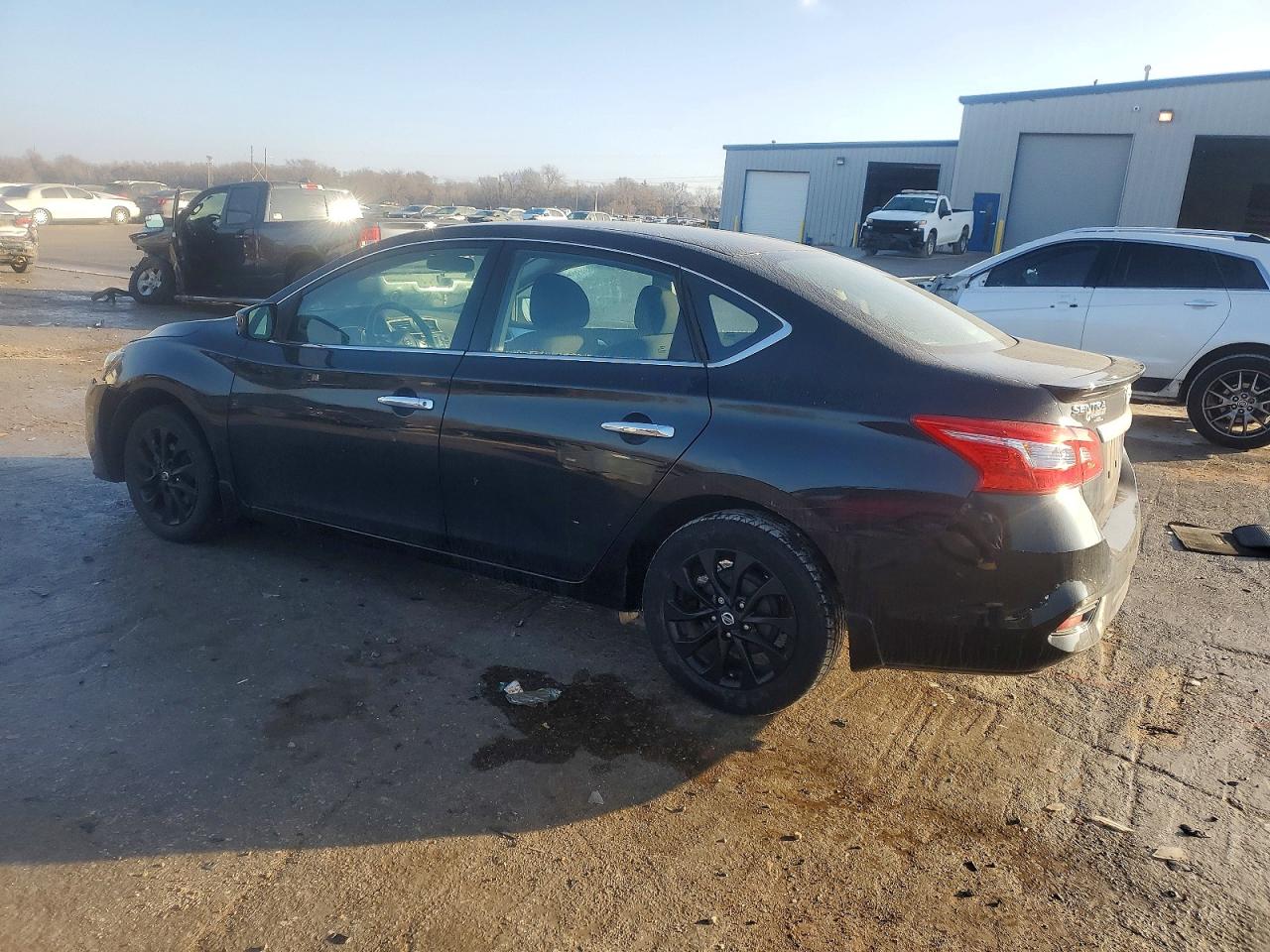 2018 NISSAN SENTRA S photo 2