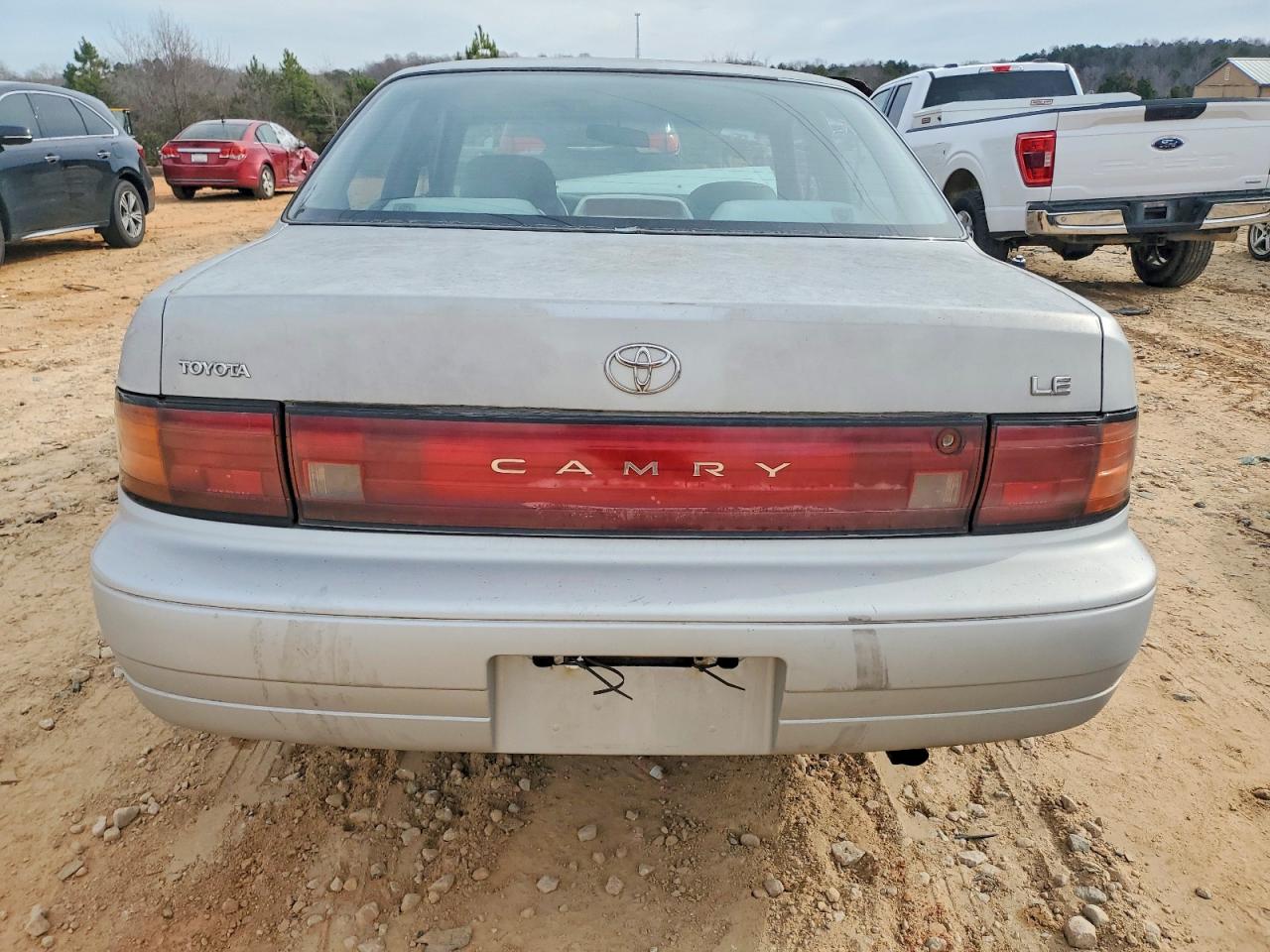 1993 TOYOTA CAMRY LE photo 6