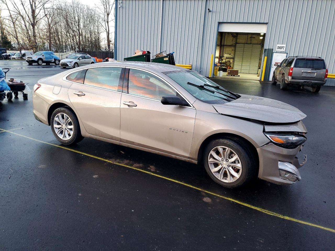 2022 CHEVROLET MALIBU LT photo 4