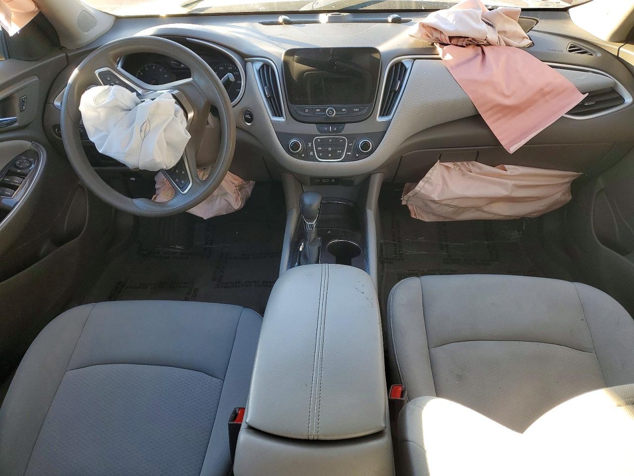 2022 CHEVROLET MALIBU LT photo 8
