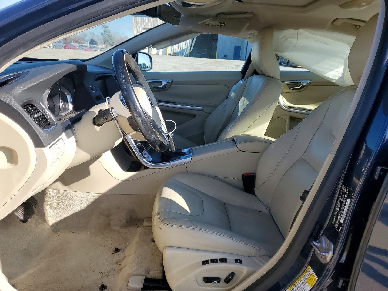 2015 VOLVO S60 PREMIER photo 7