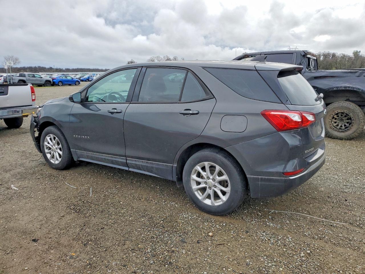 2018 CHEVROLET EQUINOX LS photo 2