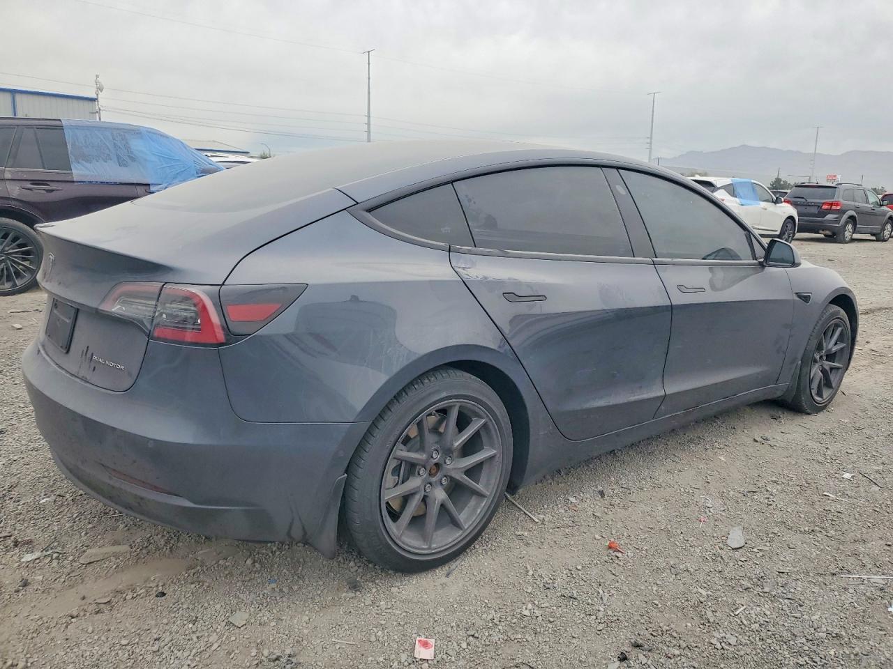 2022 TESLA MODEL 3 photo 3