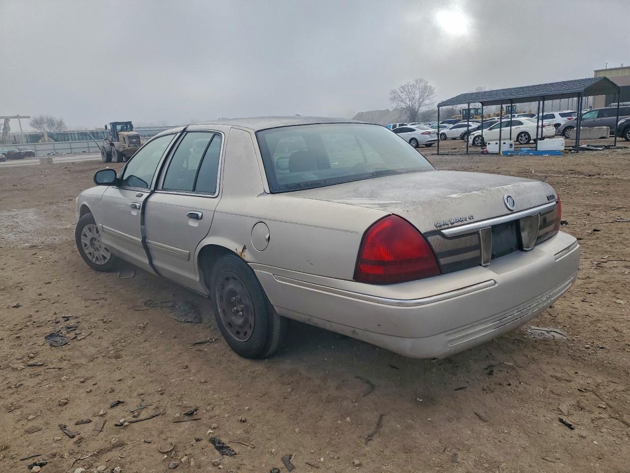 2008 MERCURY GRAND MARQUIS GS photo 2